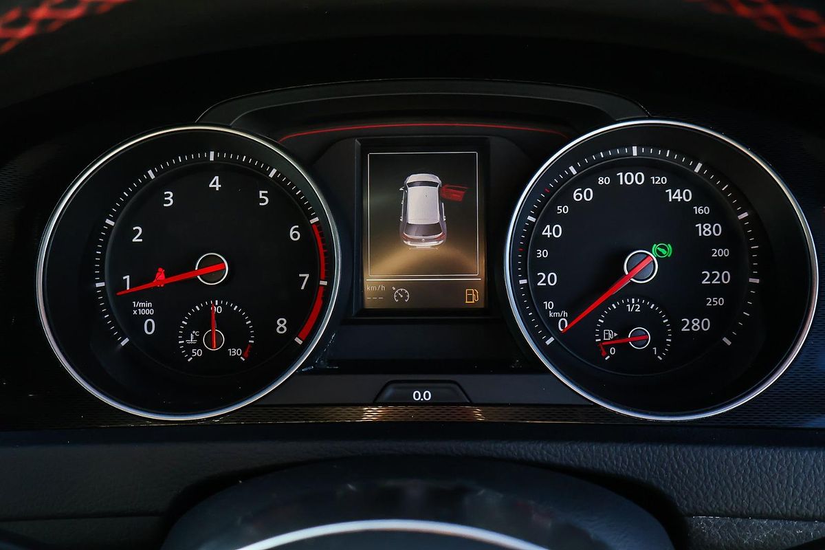 2014 Volkswagen Golf GTI 7
