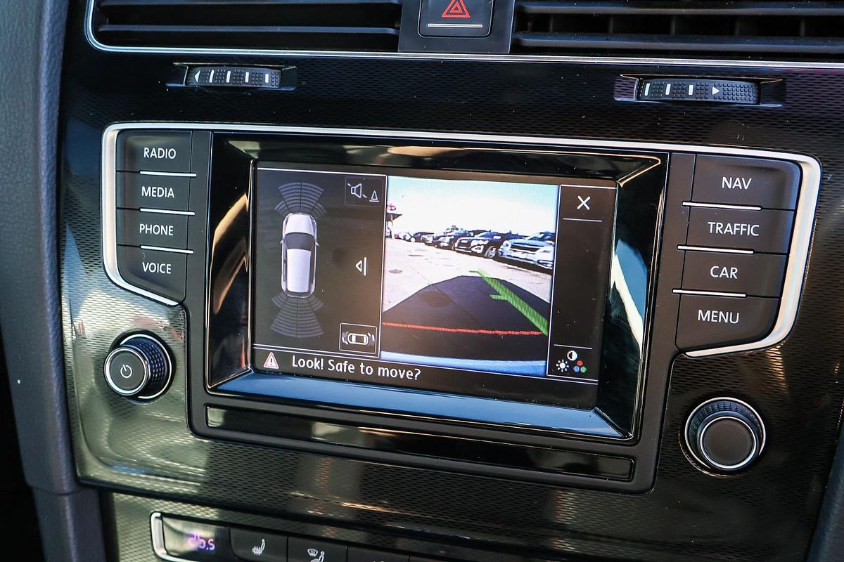 2014 Volkswagen Golf GTI 7