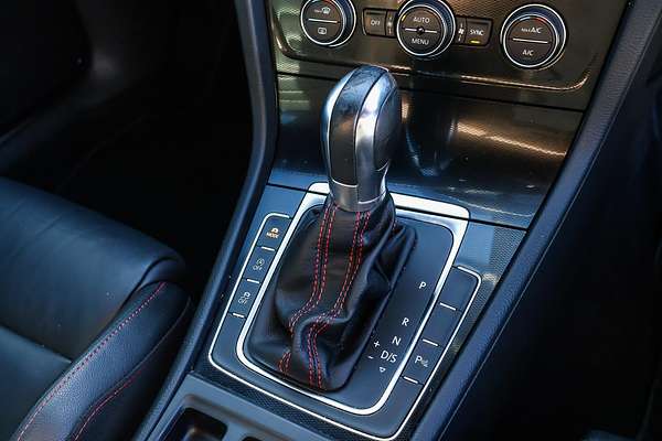 2014 Volkswagen Golf GTI 7