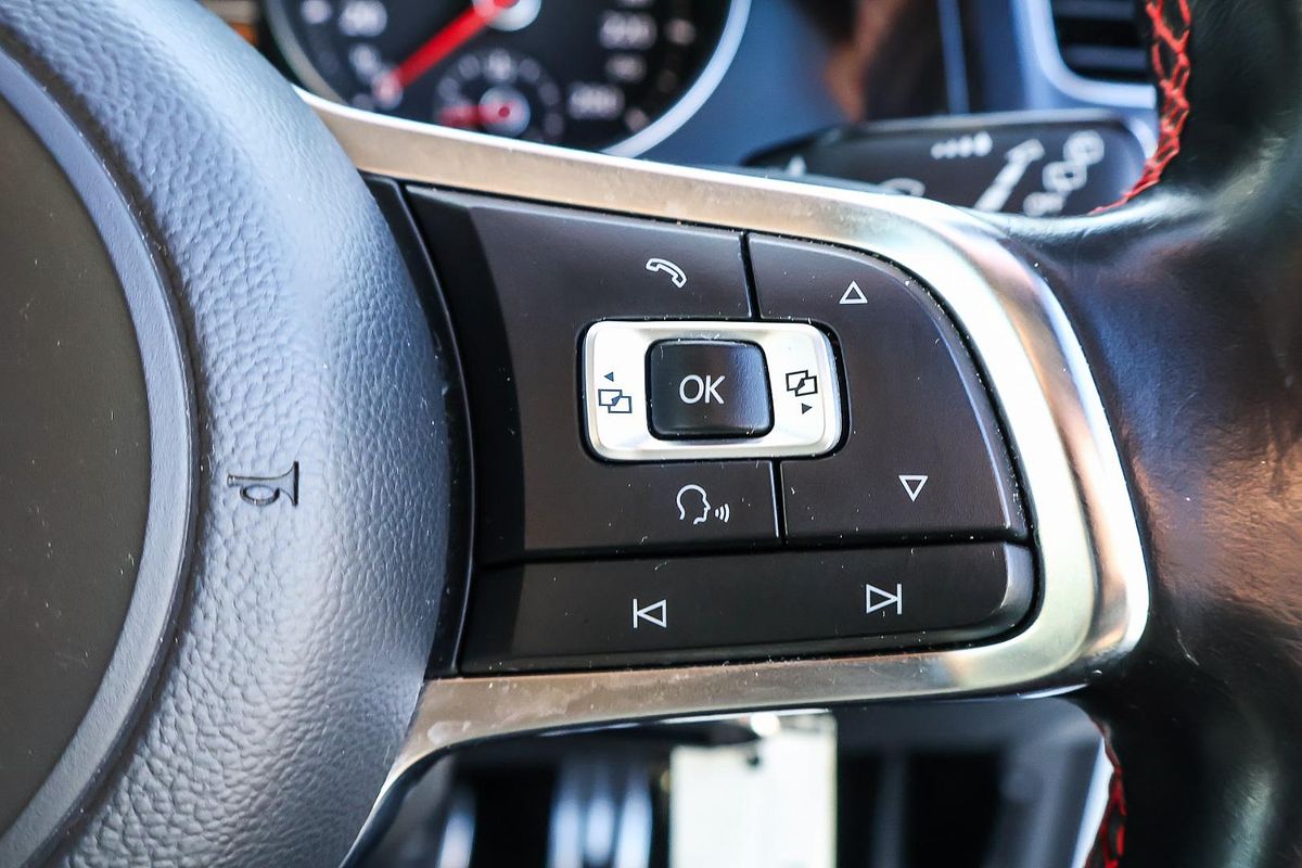 2014 Volkswagen Golf GTI 7