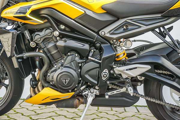 2023 Triumph STREET TRIPLE