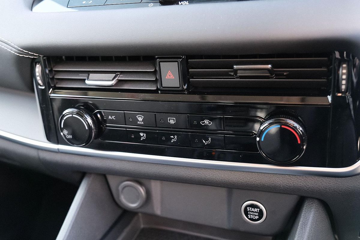 2024 Nissan QASHQAI ST+ J12