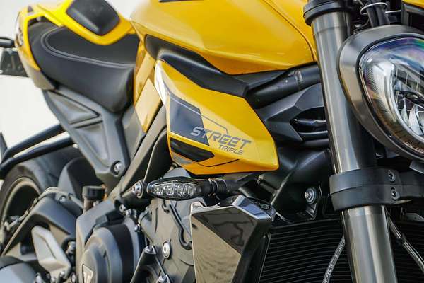 2023 Triumph STREET TRIPLE
