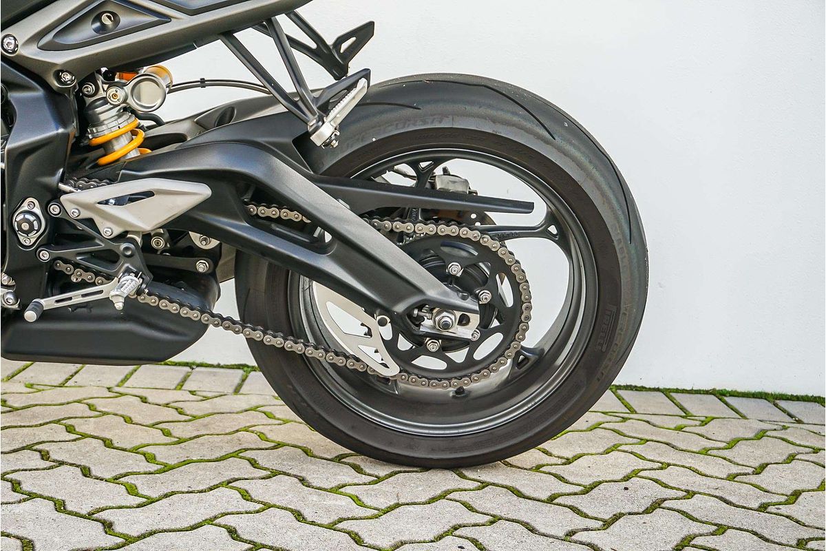 2023 Triumph STREET TRIPLE