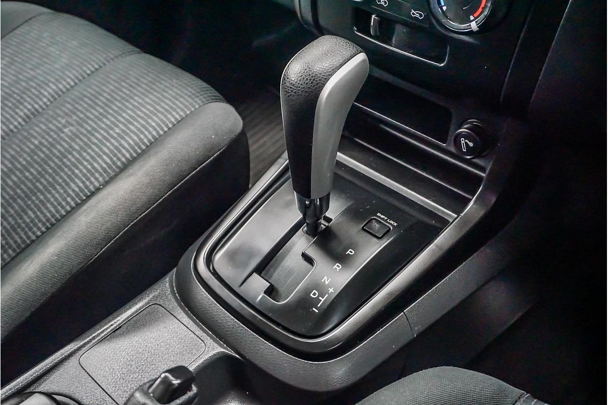 2017 Isuzu D-MAX SX High Ride Rear Wheel Drive