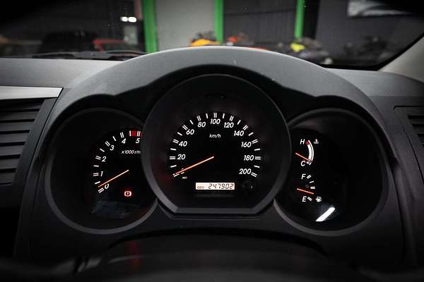 2010 Toyota Hilux SR5 KUN26R 4X4