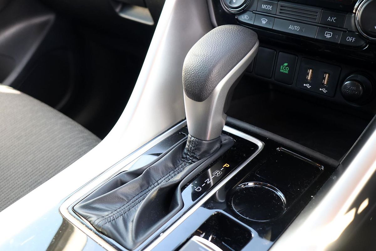 2024 Mitsubishi Eclipse Cross LS YB