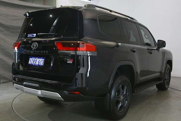 2024 Toyota Landcruiser GR Sport FJA300R