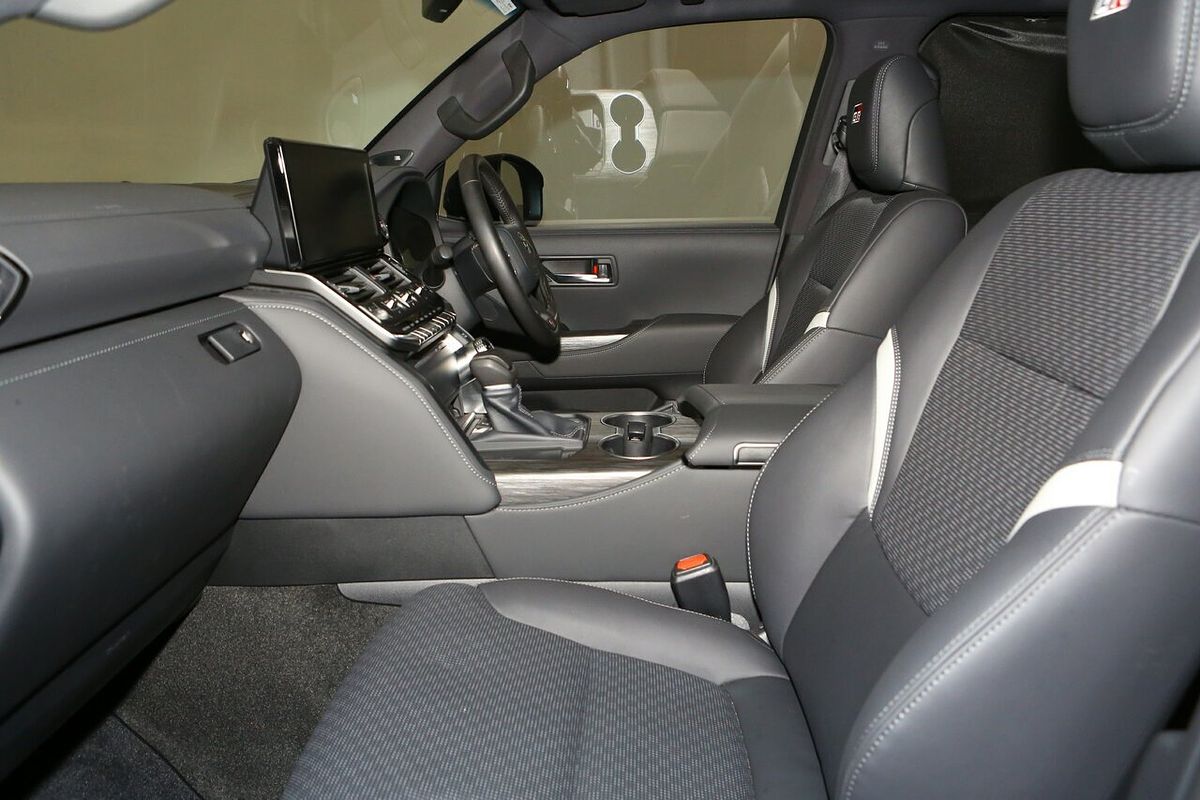 2024 Toyota Landcruiser GR Sport FJA300R