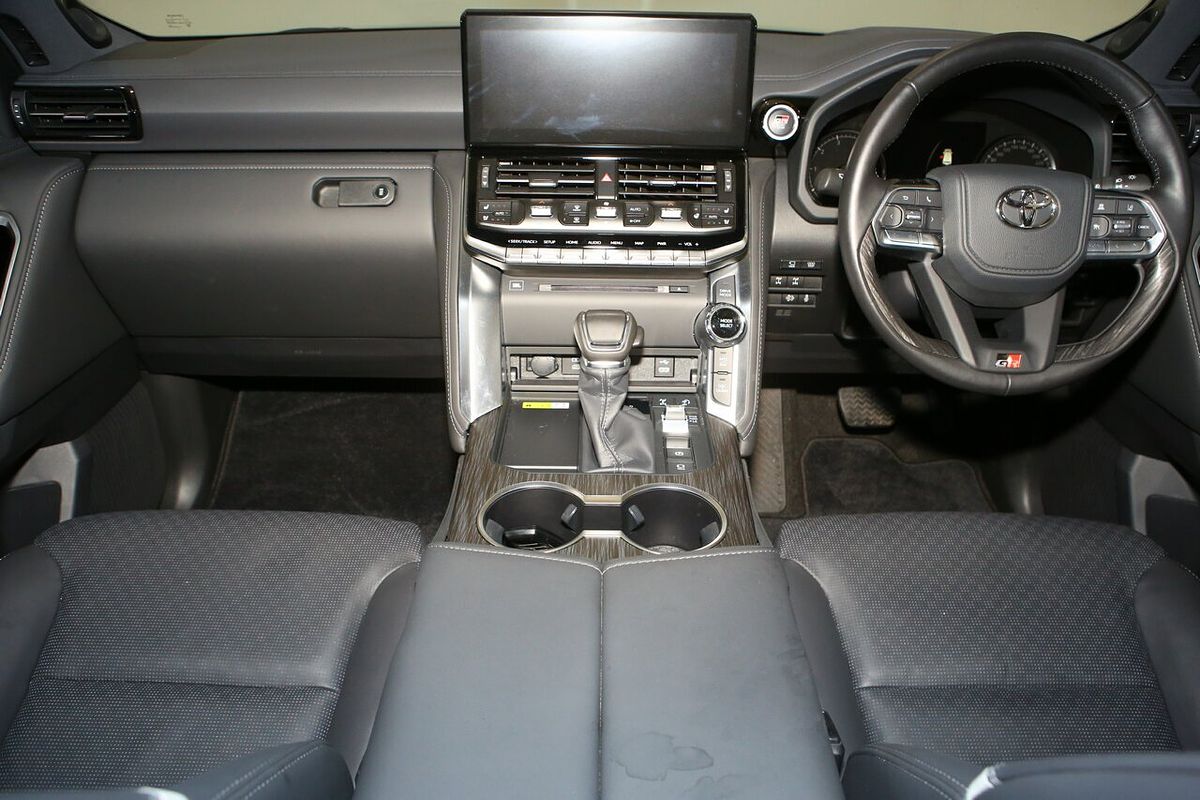 2024 Toyota Landcruiser GR Sport FJA300R
