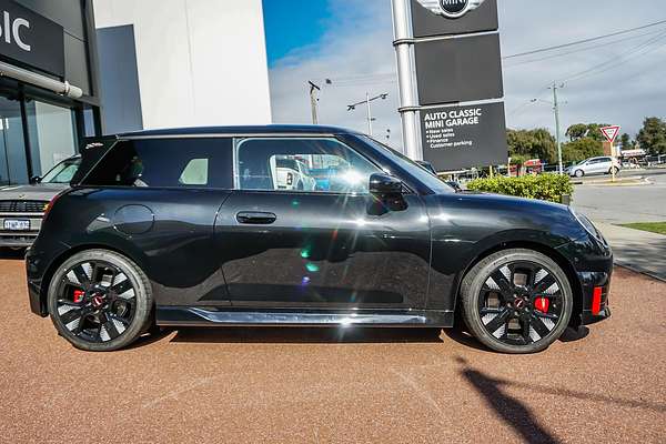 2025 MINI Cooper JCW E Favoured J01