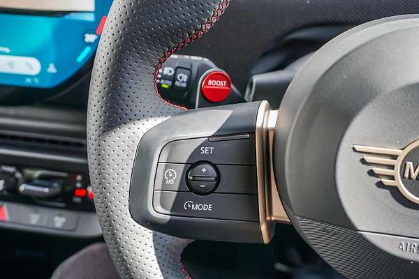 2025 MINI Cooper JCW E Favoured J01