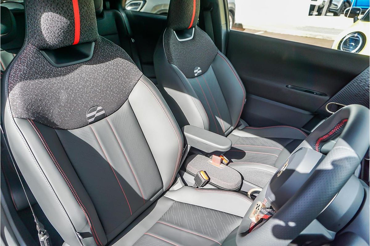 2025 MINI Cooper JCW E Favoured J01