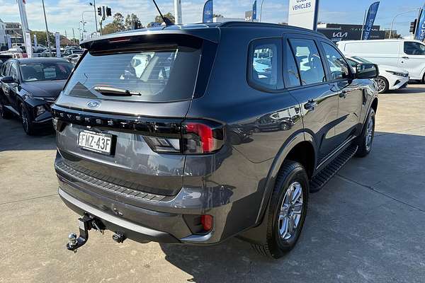 2024 Ford Everest Ambiente 2.0L