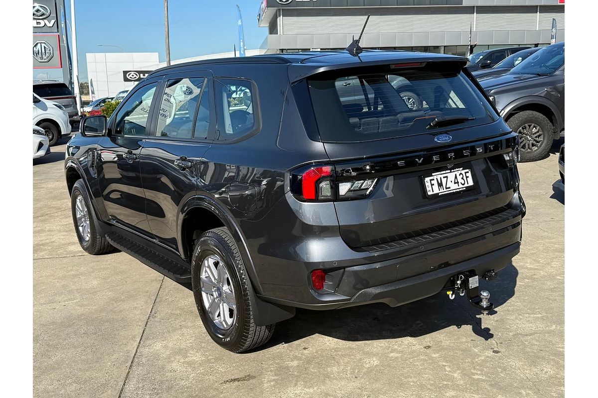 2024 Ford Everest Ambiente 2.0L