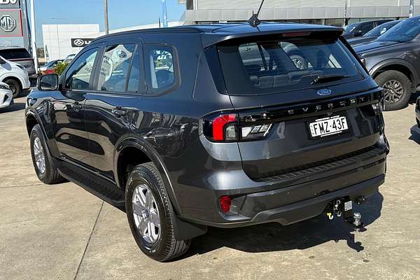 2024 Ford Everest Ambiente 2.0L