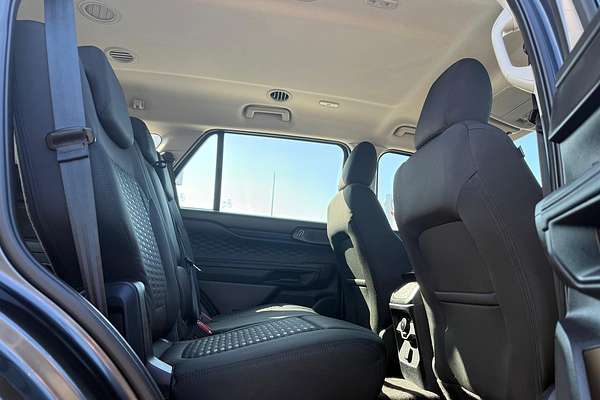 2024 Ford Everest Ambiente 2.0L