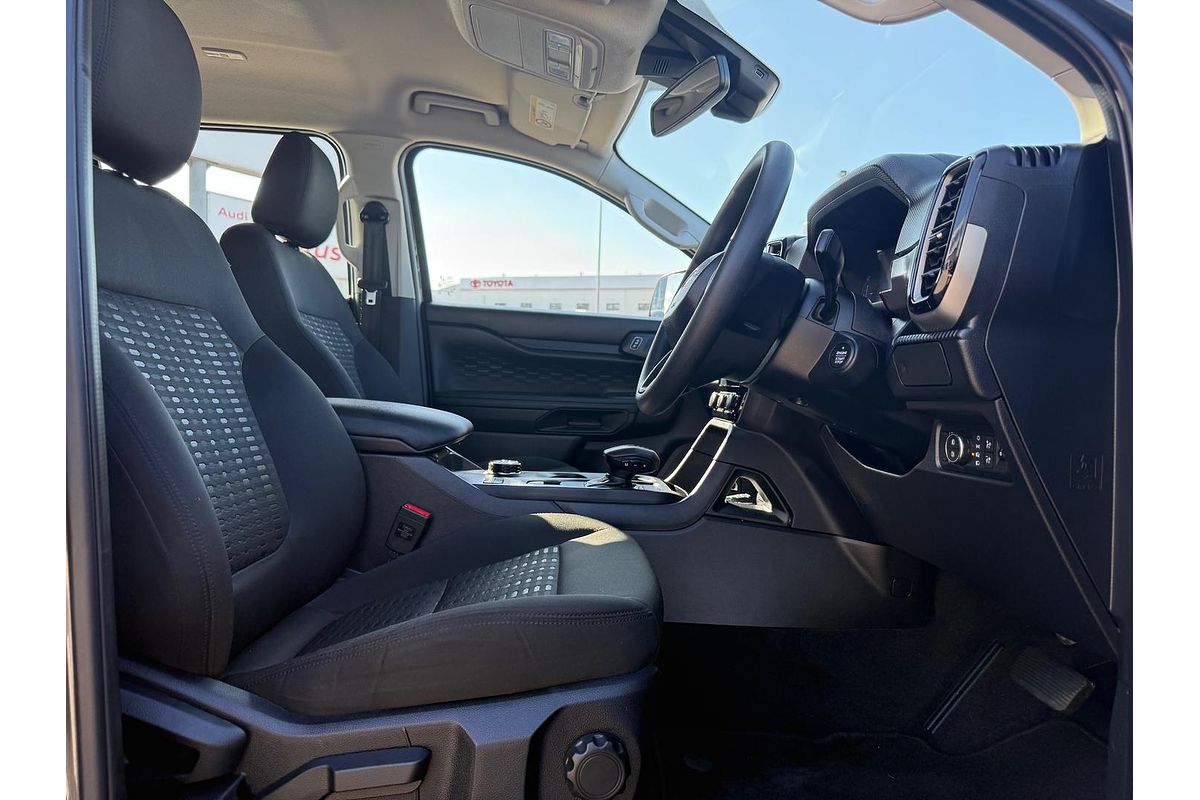 2024 Ford Everest Ambiente 2.0L