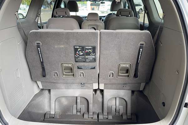 2015 Kia Carnival Si YP