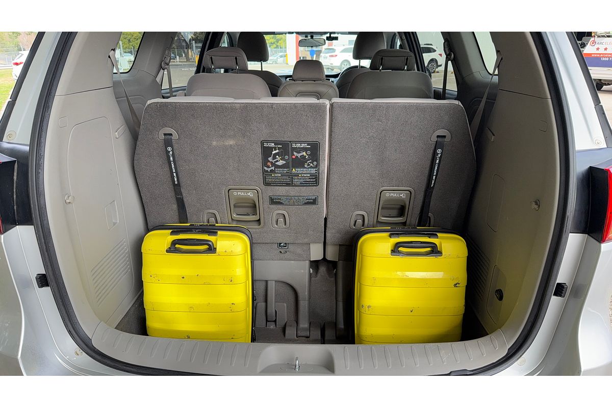 2015 Kia Carnival Si YP