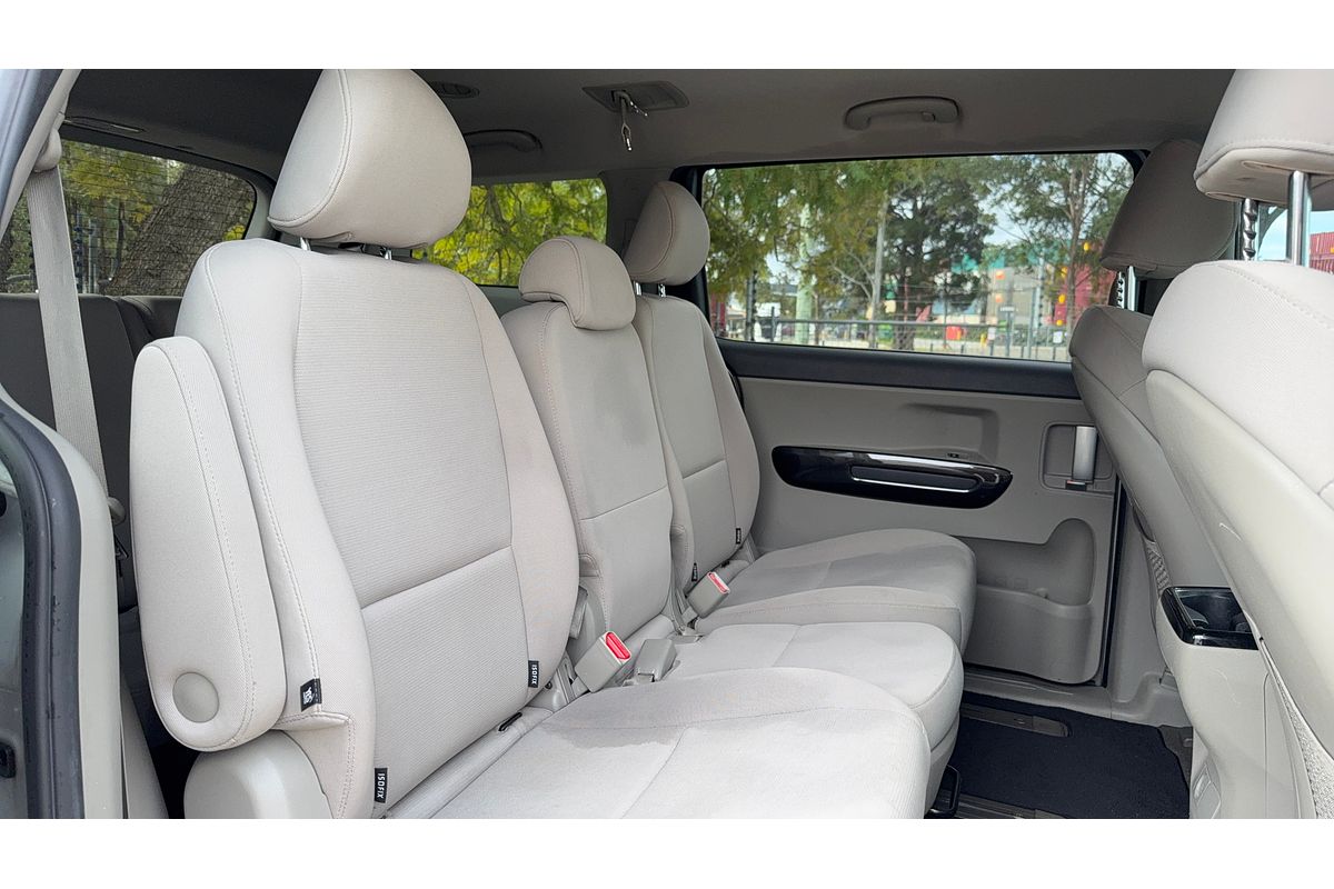 2015 Kia Carnival Si YP