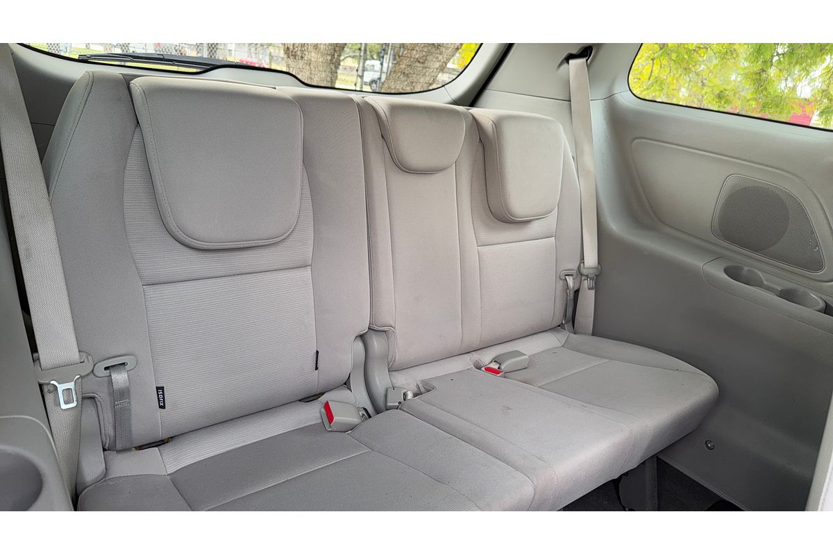 2015 Kia Carnival Si YP