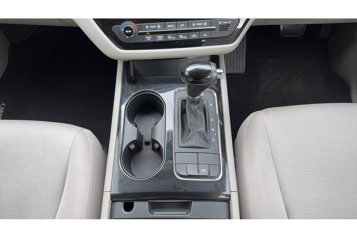 2015 Kia Carnival Si YP