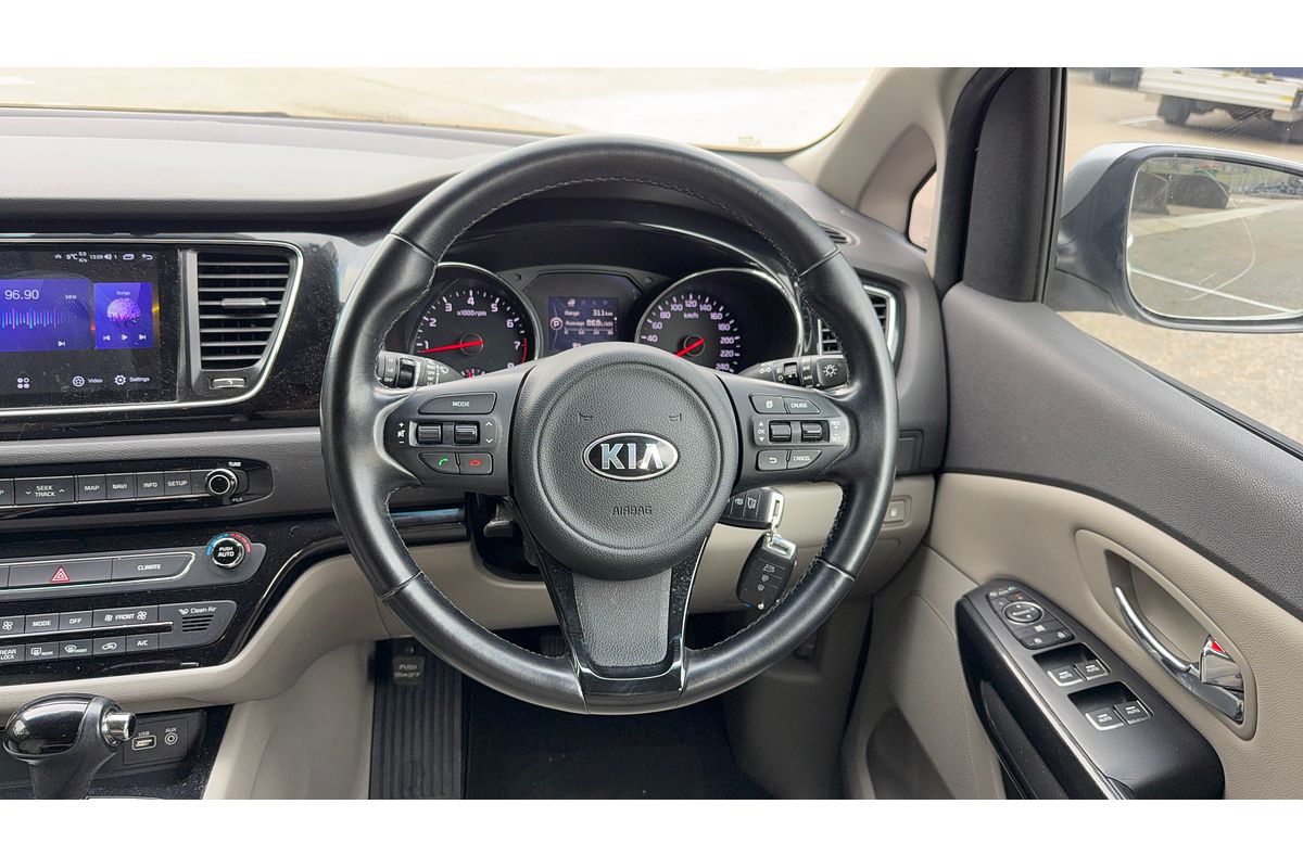2015 Kia Carnival Si YP