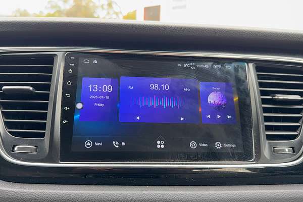 2015 Kia Carnival Si YP