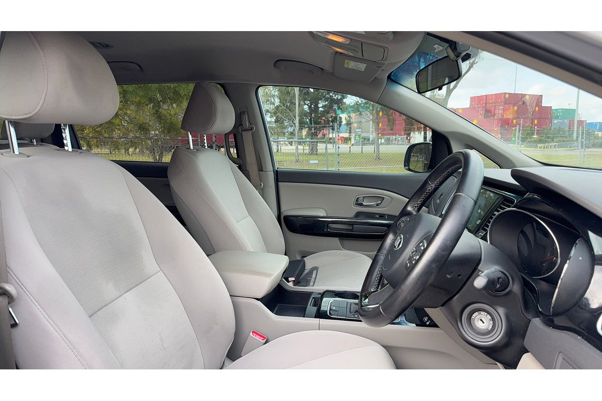 2015 Kia Carnival Si YP