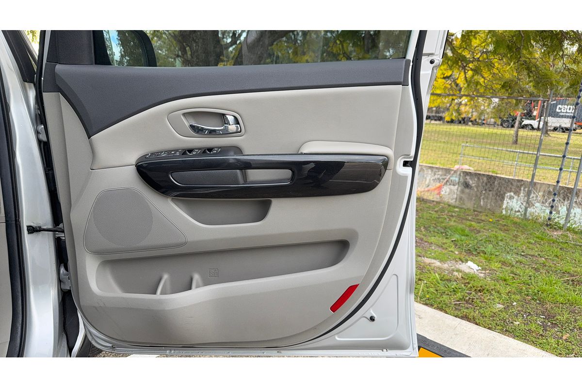 2015 Kia Carnival Si YP