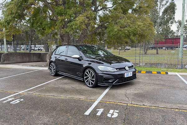 2017 Volkswagen Golf R 7.5