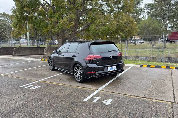 2017 Volkswagen Golf R 7.5