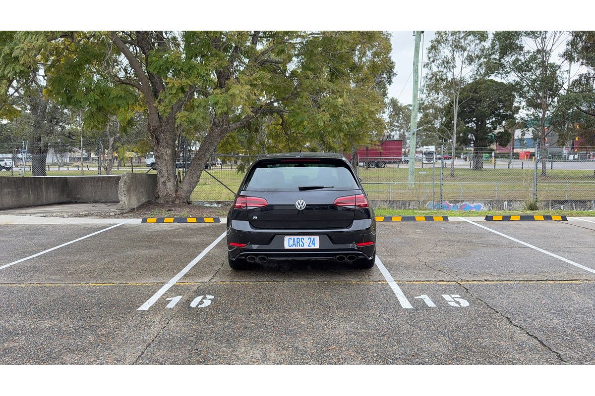 2017 Volkswagen Golf R 7.5