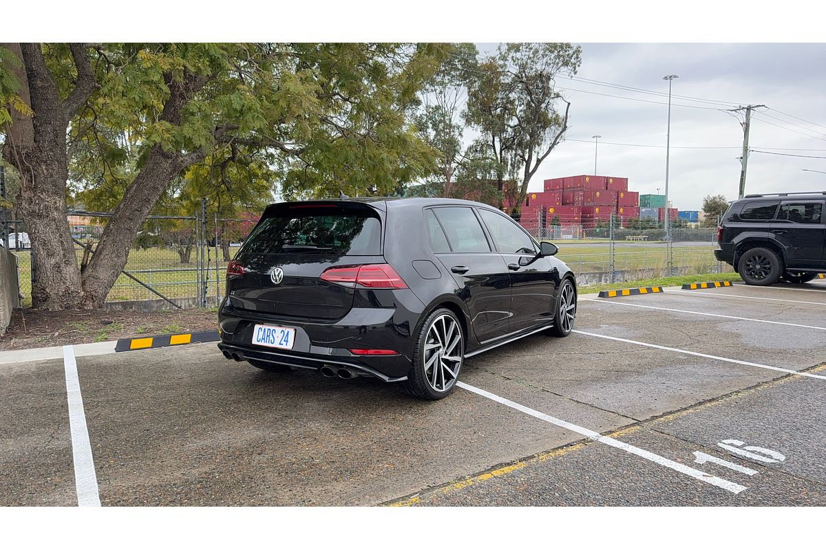 2017 Volkswagen Golf R 7.5