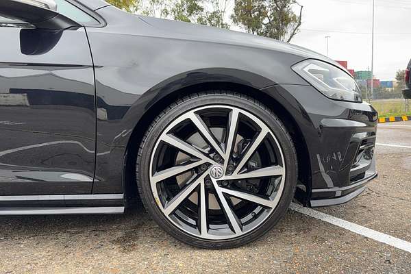 2017 Volkswagen Golf R 7.5