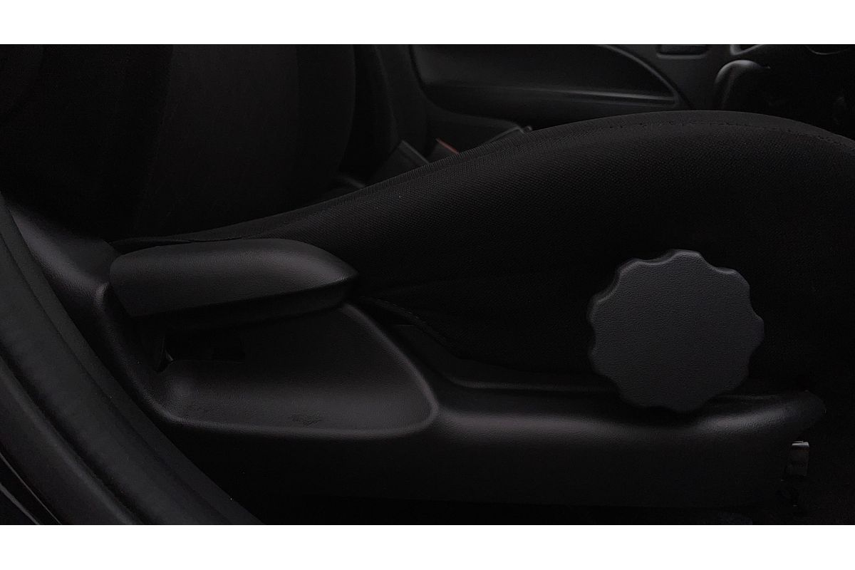 2021 Mitsubishi Mirage ES LB