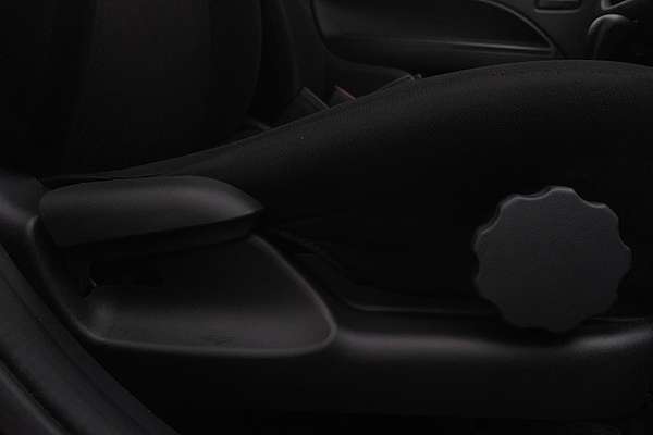 2021 Mitsubishi Mirage ES LB