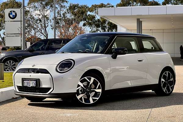 2024 MINI Cooper E Classic J01