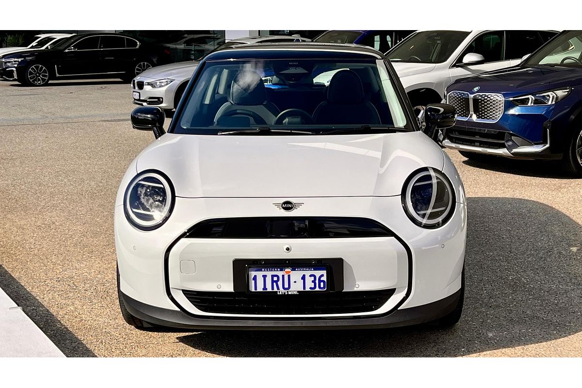 2024 MINI Cooper E Classic J01