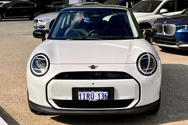 2024 MINI Cooper E Classic J01