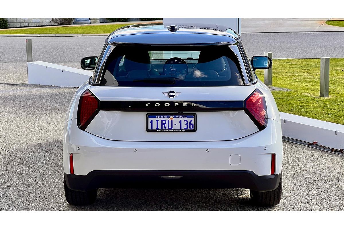 2024 MINI Cooper E Classic J01