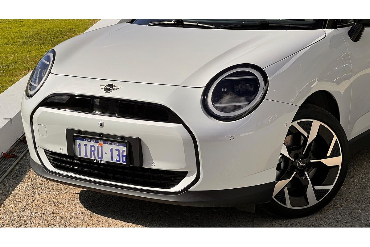 2024 MINI Cooper E Classic J01