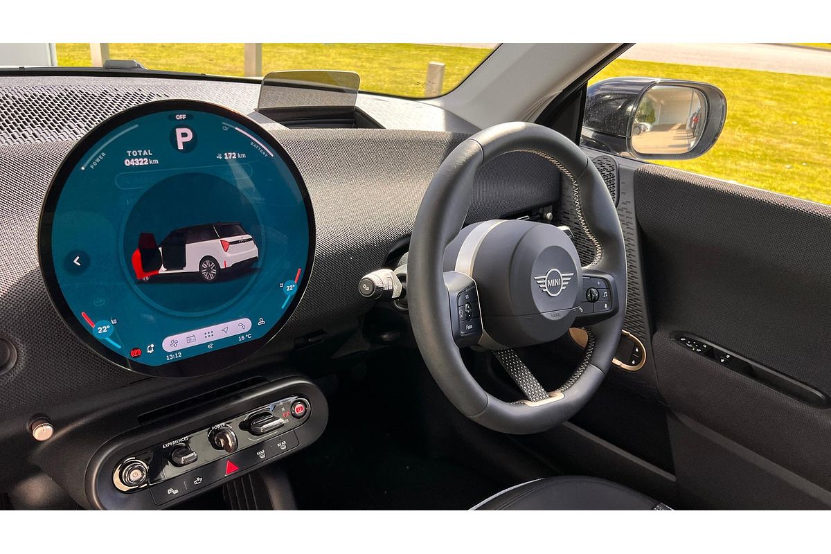 2024 MINI Cooper E Classic J01