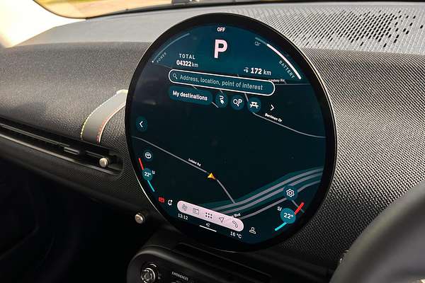 2024 MINI Cooper E Classic J01