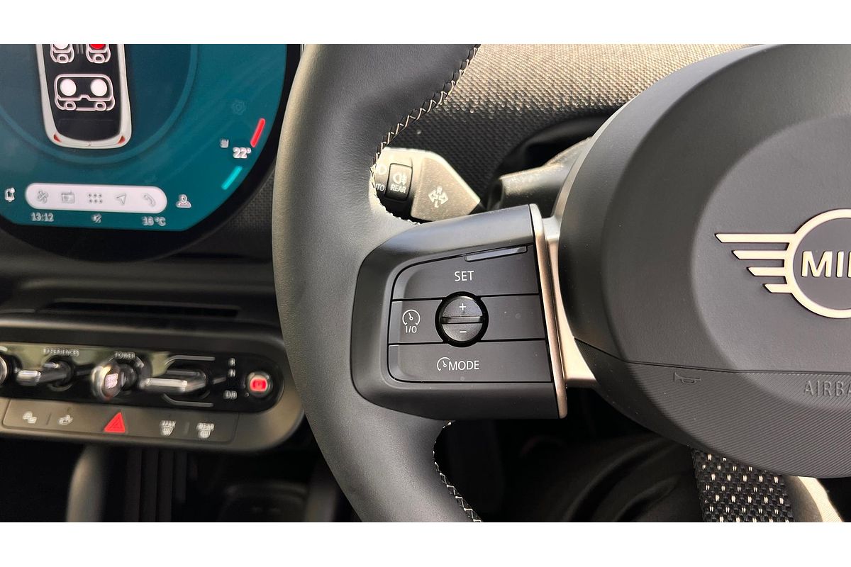 2024 MINI Cooper E Classic J01