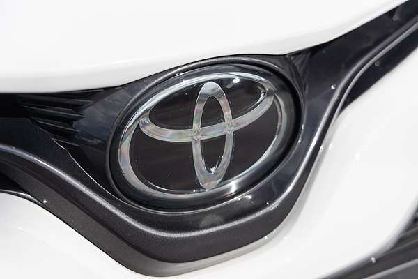 2019 Toyota Camry Ascent ASV70R