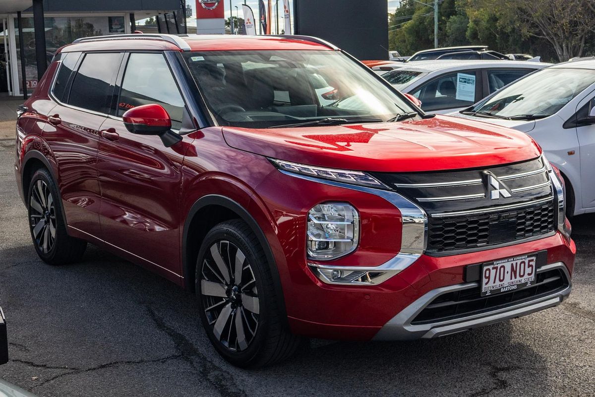 2025 Mitsubishi Outlander Exceed ZM