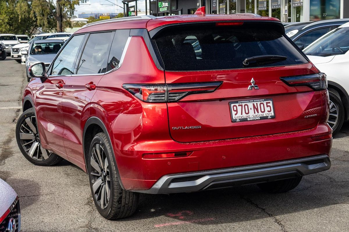 2025 Mitsubishi Outlander Exceed ZM