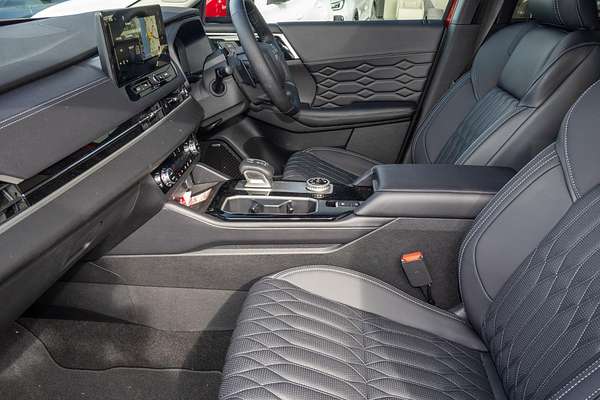 2025 Mitsubishi Outlander Exceed ZM